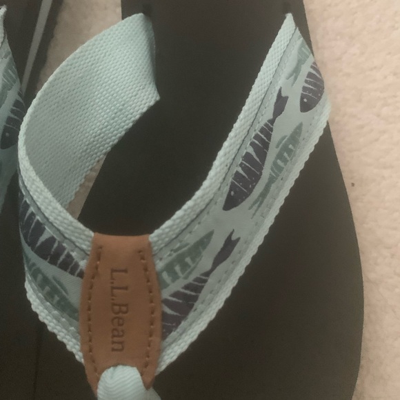 L.L. Bean Flip Flops - Picture 3 of 5